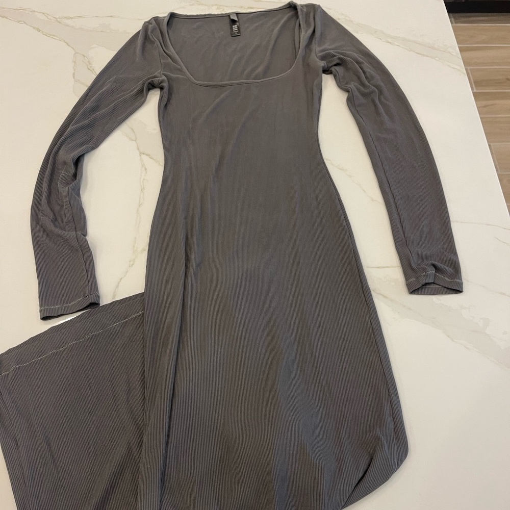 COPY - SKIMS SOFT LOUNGE LONG SLEEVE DRESS - GRAPHITE SMALL